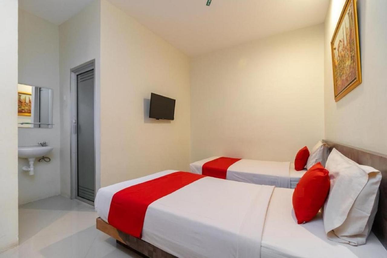 Hotel Domino Palembang Kültér fotó