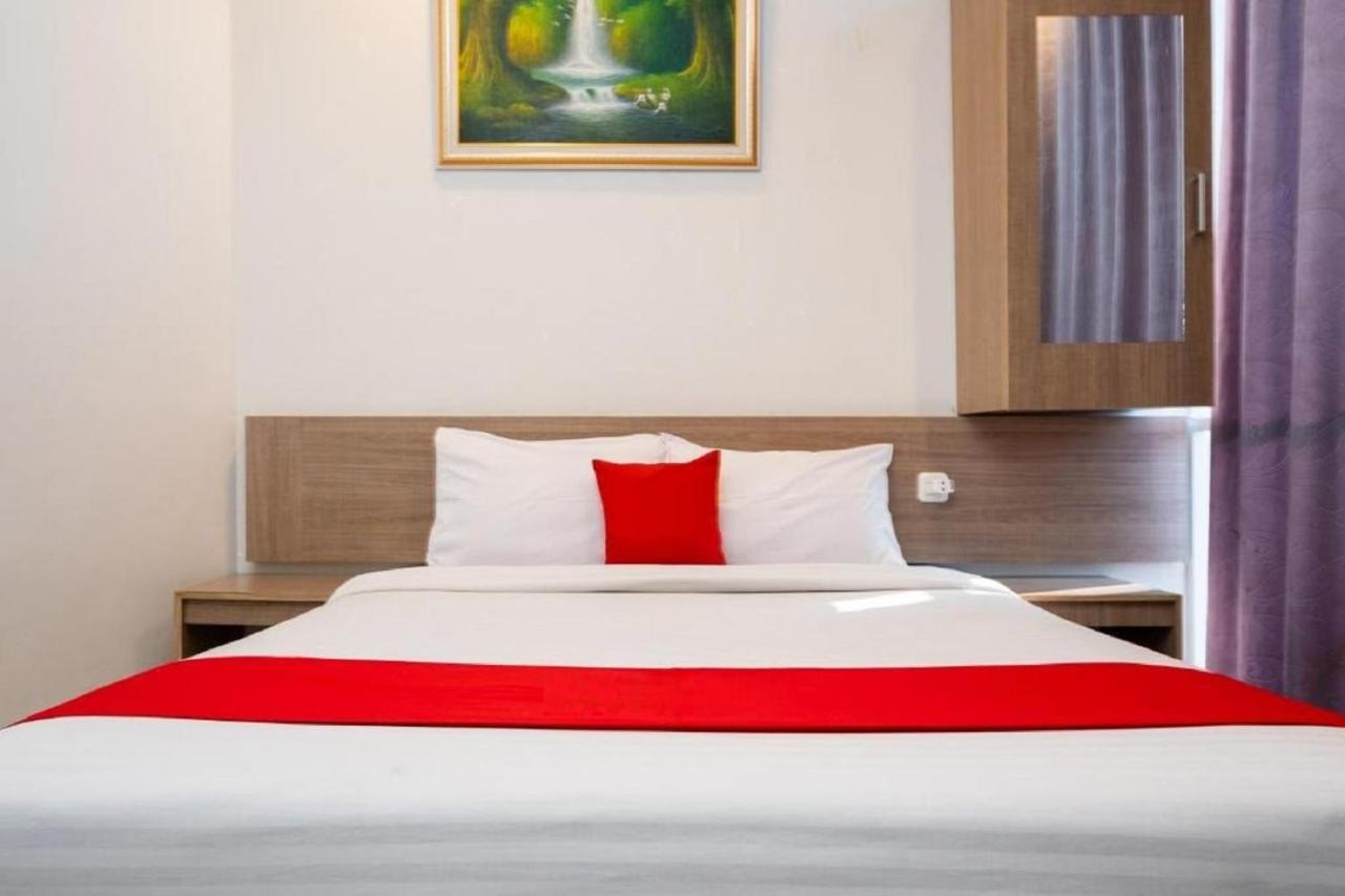 Hotel Domino Palembang Kültér fotó