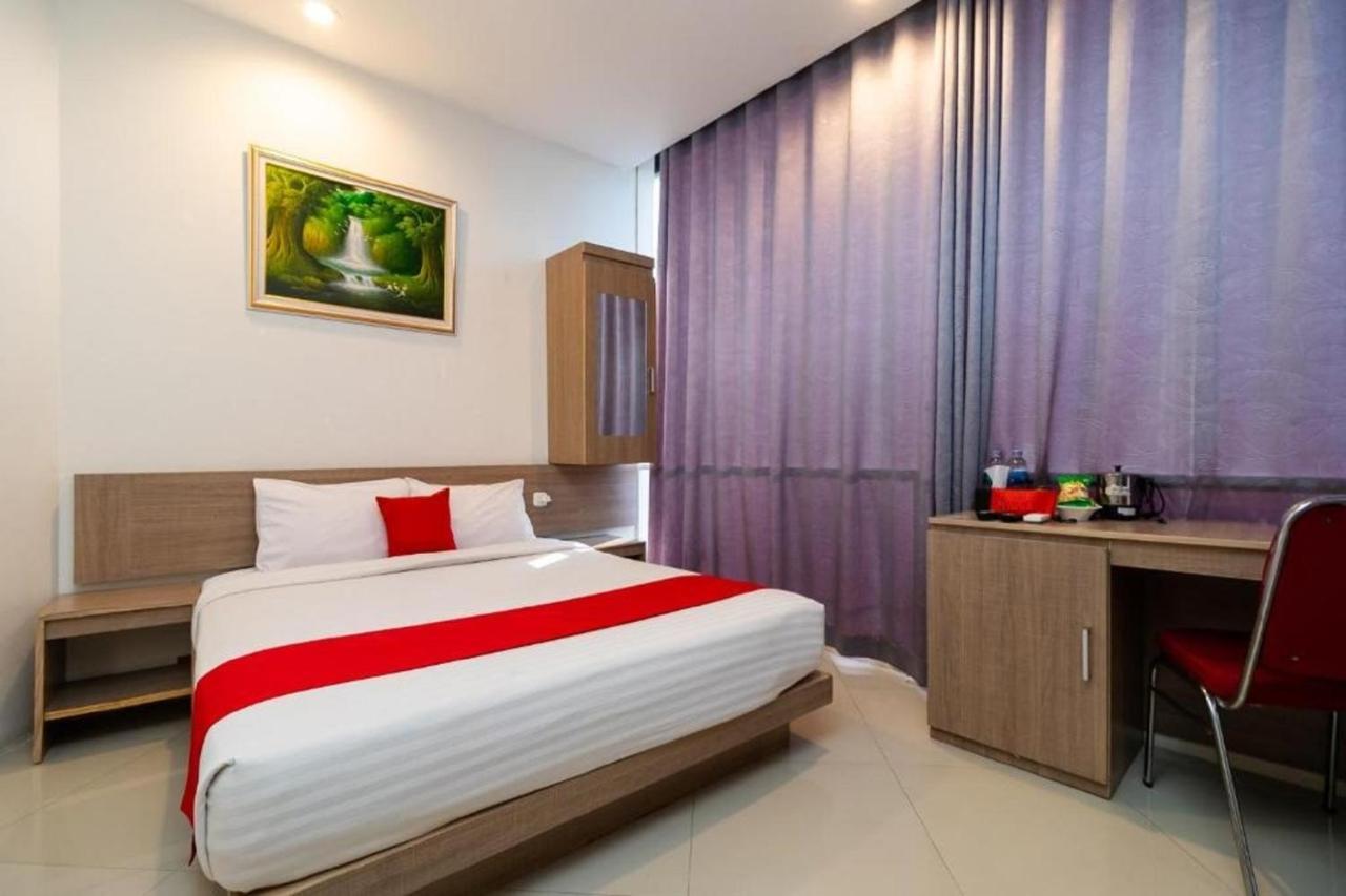 Hotel Domino Palembang Kültér fotó