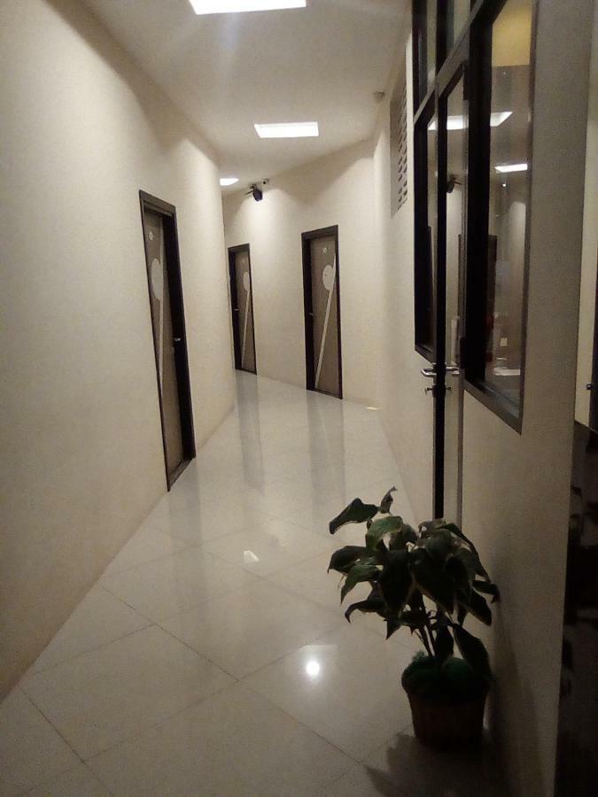 Hotel Domino Palembang Kültér fotó